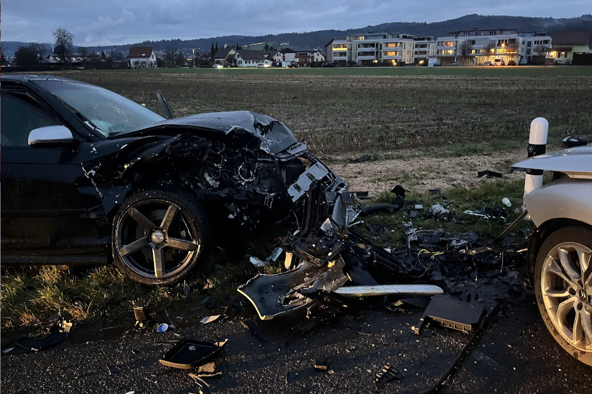 Brittnau AG – Zwei Verletzte nach Frontalkollision