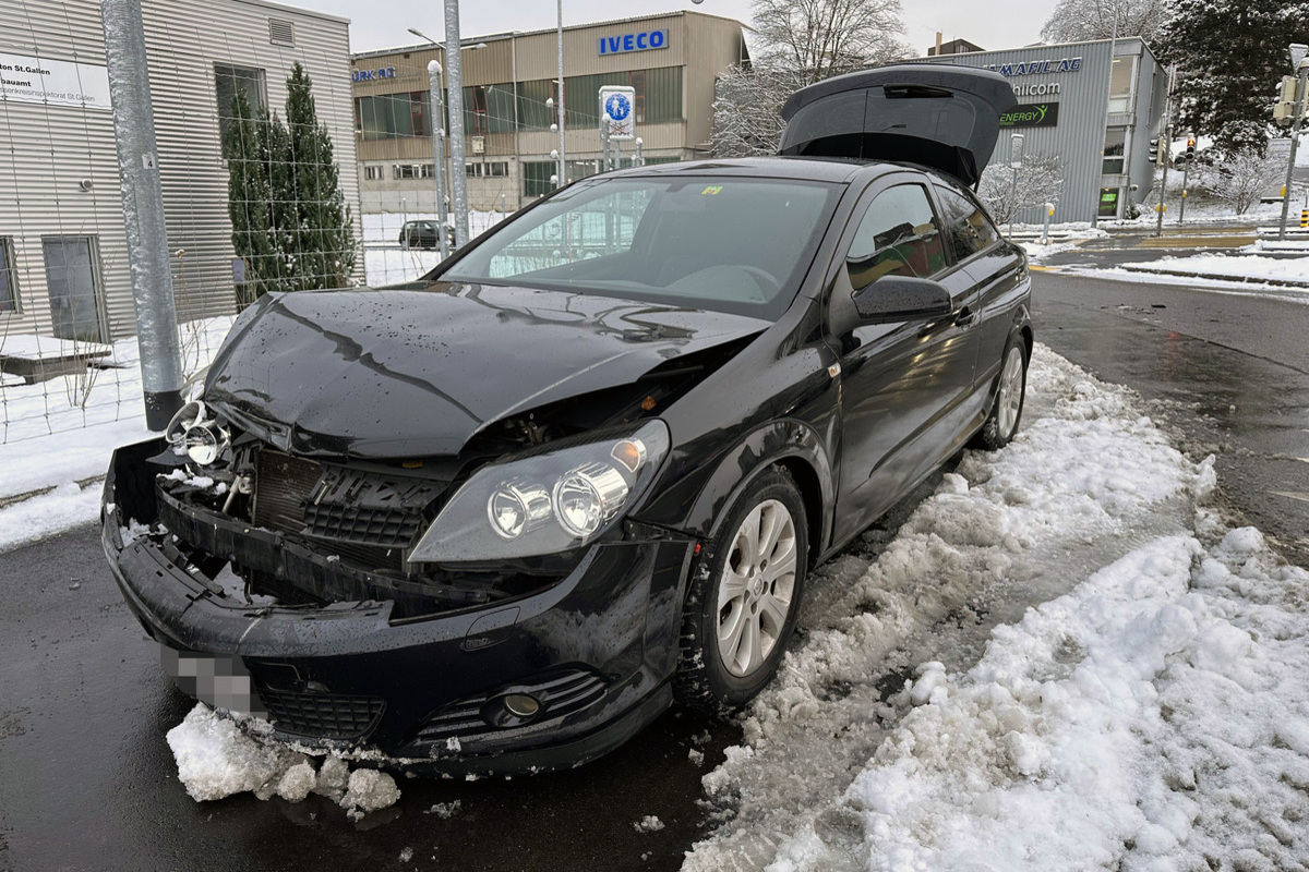 St.Gallen – Totalschaden nach Auffahrunfall