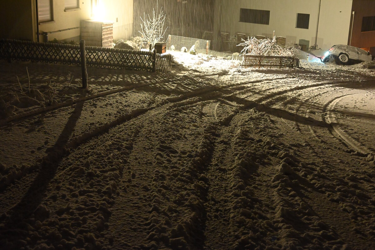 Zuckenriet SG – Bei Unfall alkoholisiert in einem Garten gelandet