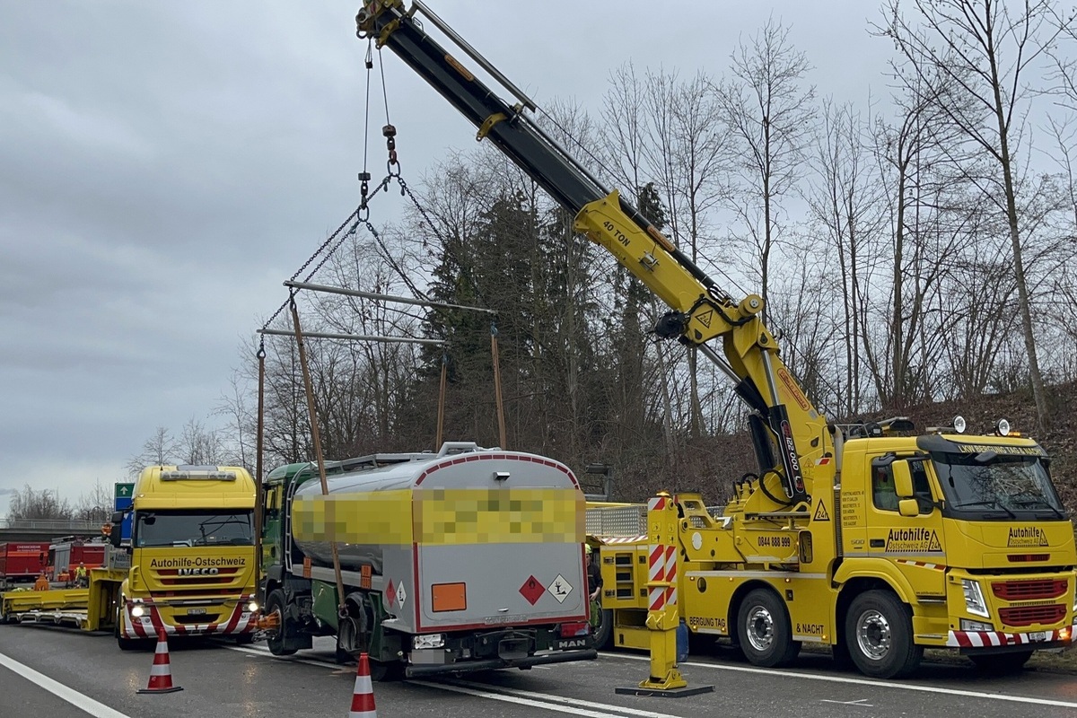 Steinach SG – Mit einem entgegenkommenden Tanklastwagen kollidiert