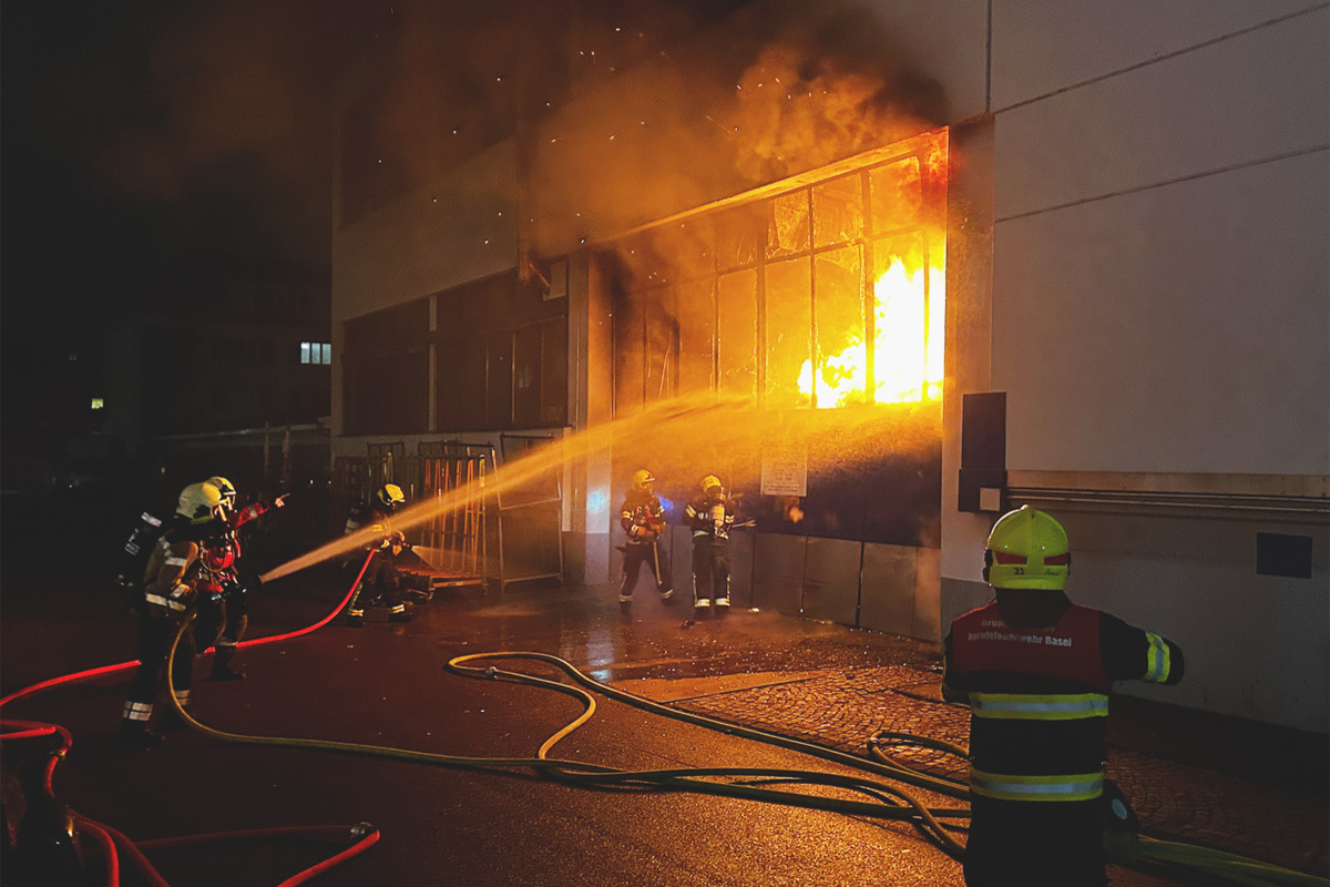 Allschwil BL – Grosser Brand in einem Firmengebäude