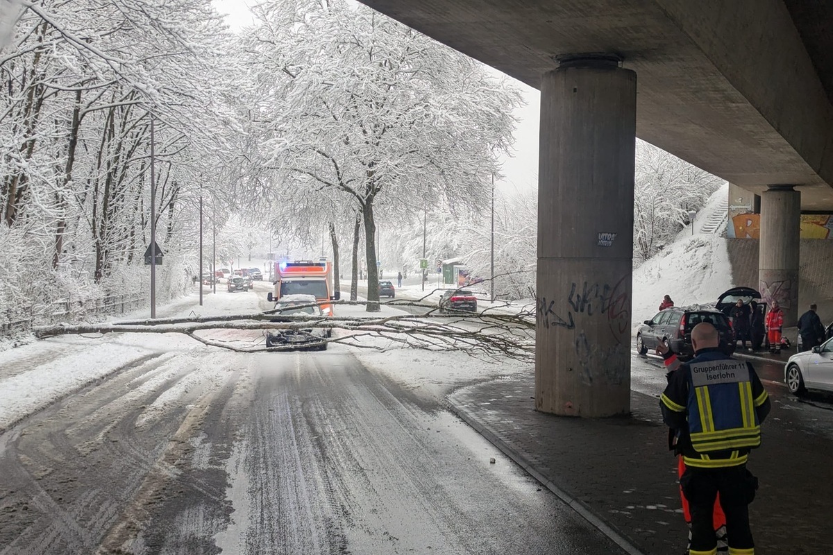 Iserlohn – Schneetief "Charly" sorgt für zahlreiche Einsätze