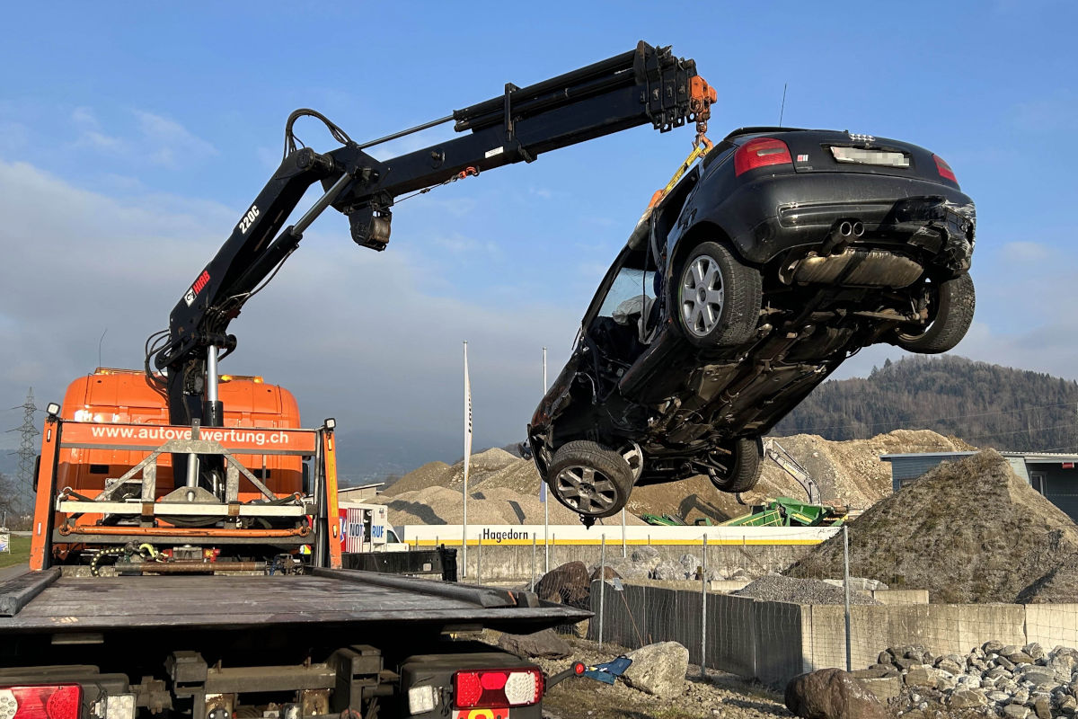 Reichenburg SZ – Frau nach Kollision verletzt