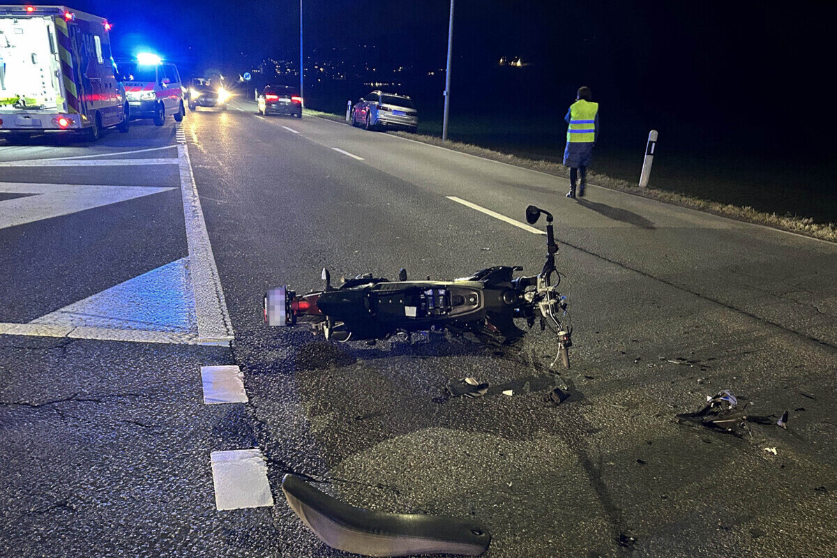 Tuggen SZ – Motorradlenkerin (17) bei Verkehrsunfall erheblich verletzt