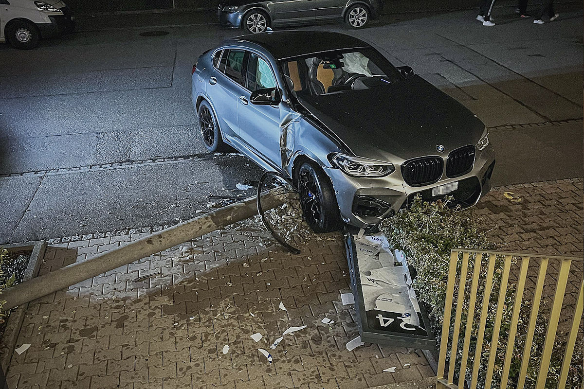 Allschwil BL – Autolenker verunfallt in einer Kurve