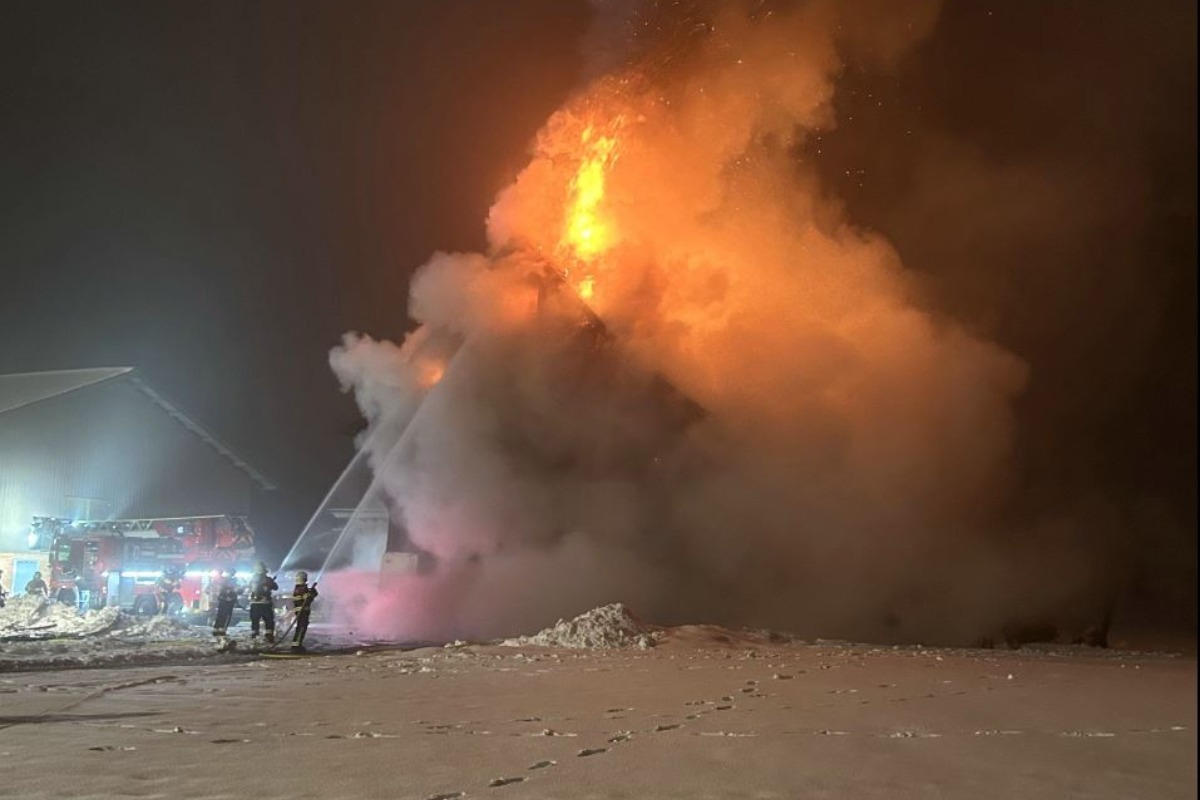 Unteriberg SZ - Haus durch Brand komplett zerstört