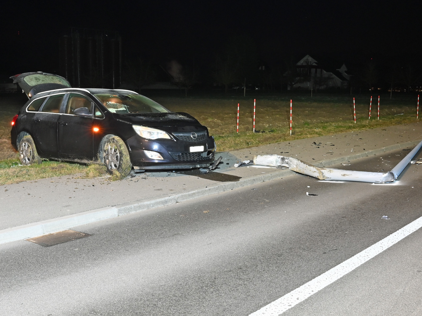 Unfall Inwil LU - Betrunkener Lenker kracht in entgegenkommendes Auto