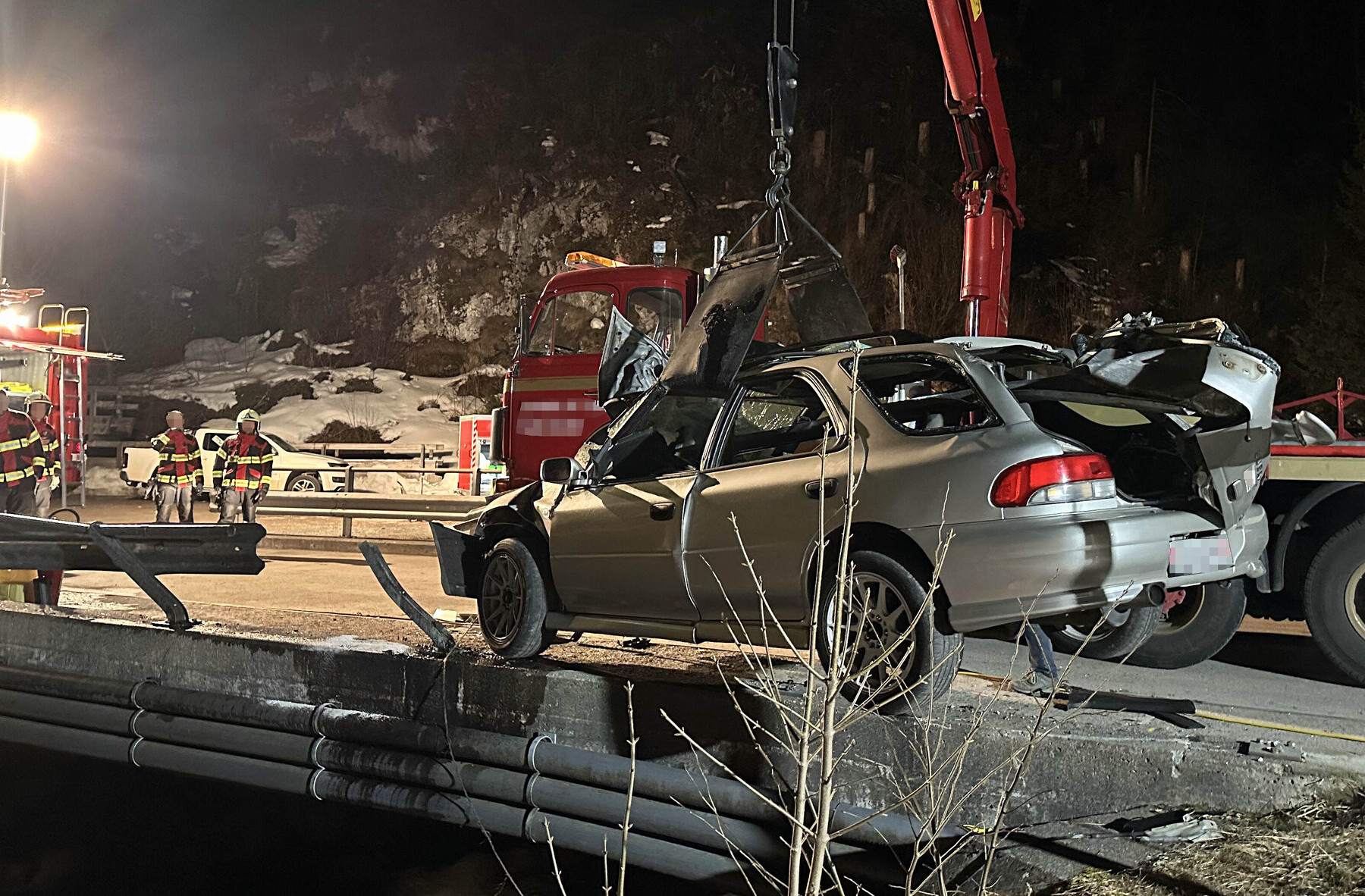 Schwerer Unfall in Unteriberg SZ – Strasse drei Stunden gesperrt