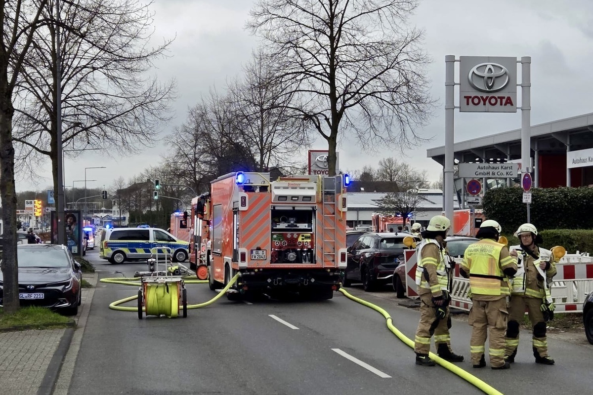 Gronau - Mehrere Personen bei Hochhausbrand verletzt