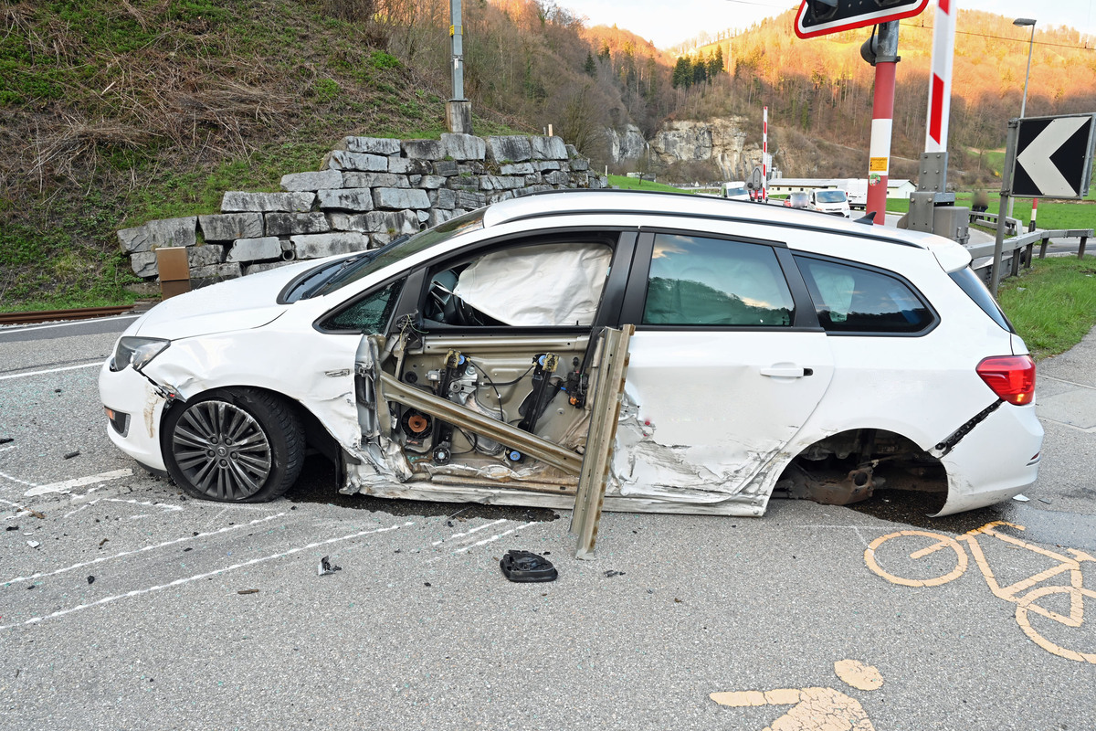 Ruswil LU – K10 nach heftigem Unfall gesperrt