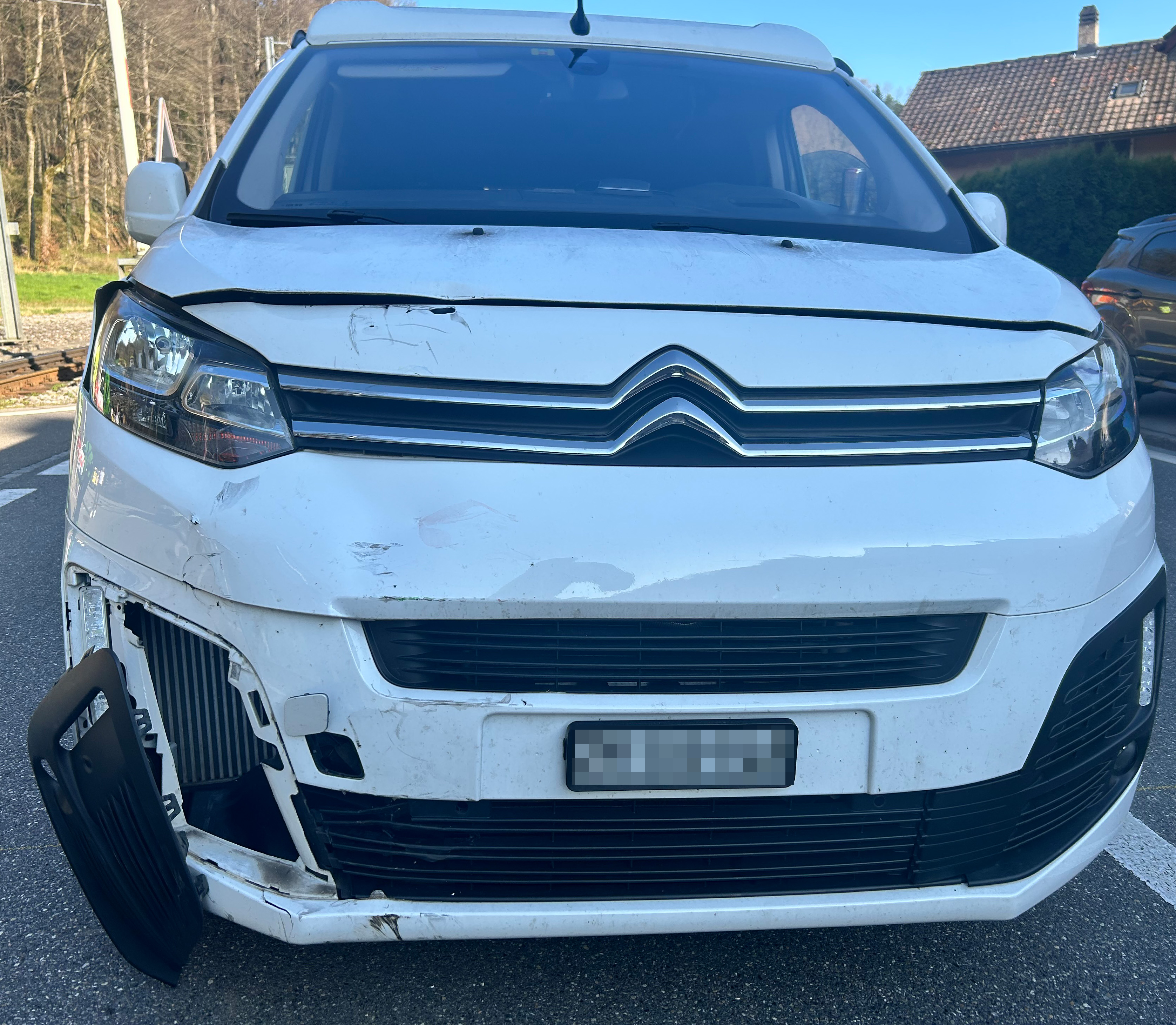 Matzingen TG – Motorradfahrer nach Unfall ins Spital gebracht