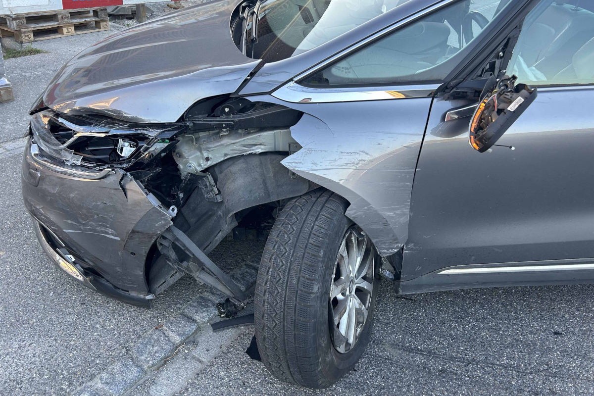 Unfall in Fischbach-Göslikon AG – Auf Gegenfahrbahn kollidiert