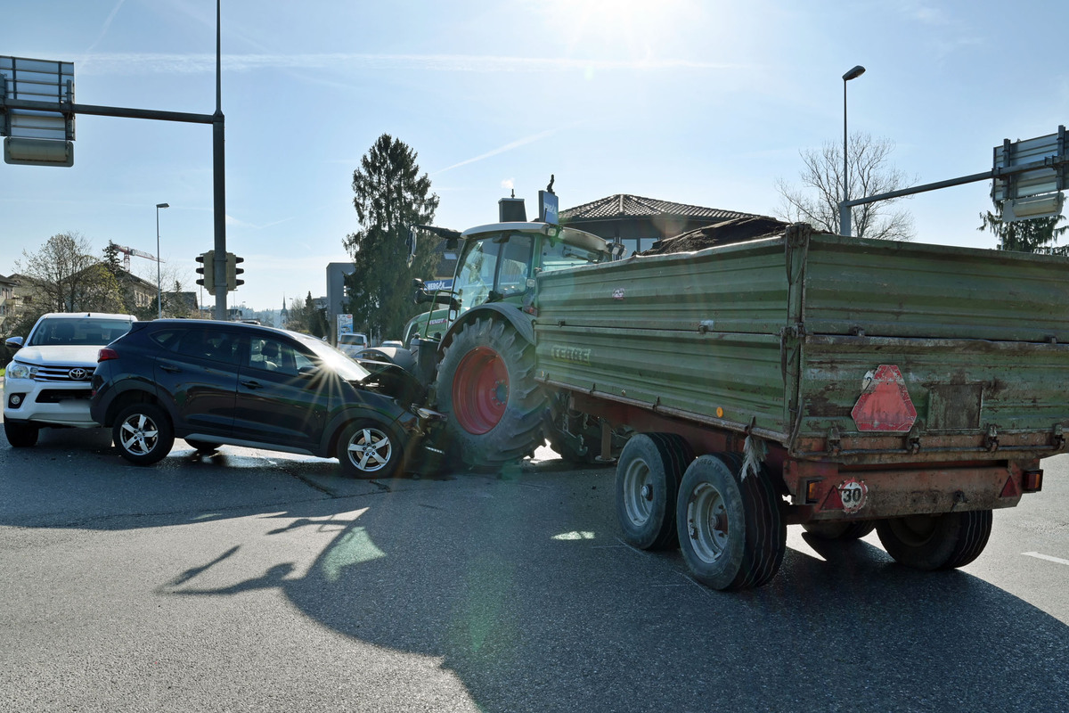 Inwil LU – Drei Fahrzeuge an Unfall beteiligt
