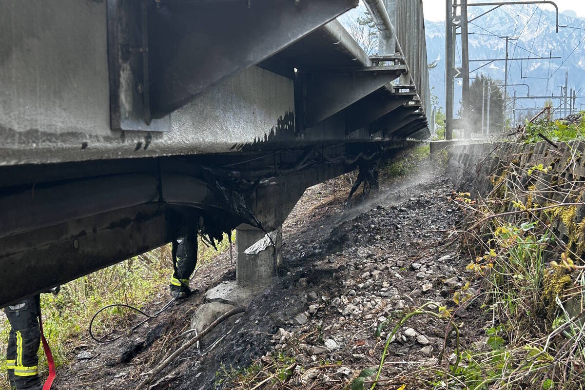 Unterterzen SG – Brand führt zur Sperrung einer Bahnstrecke