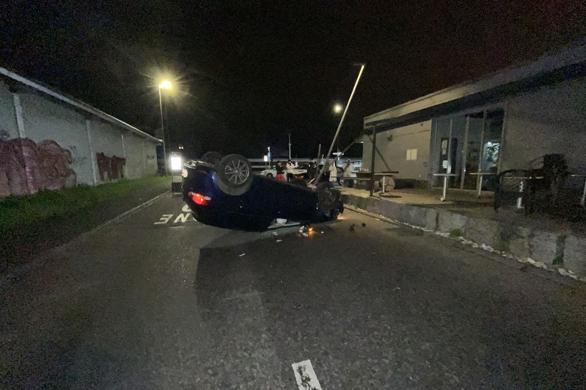 Unfall in Münchenstein BL – 17-Jähriger überschlägt mit Auto