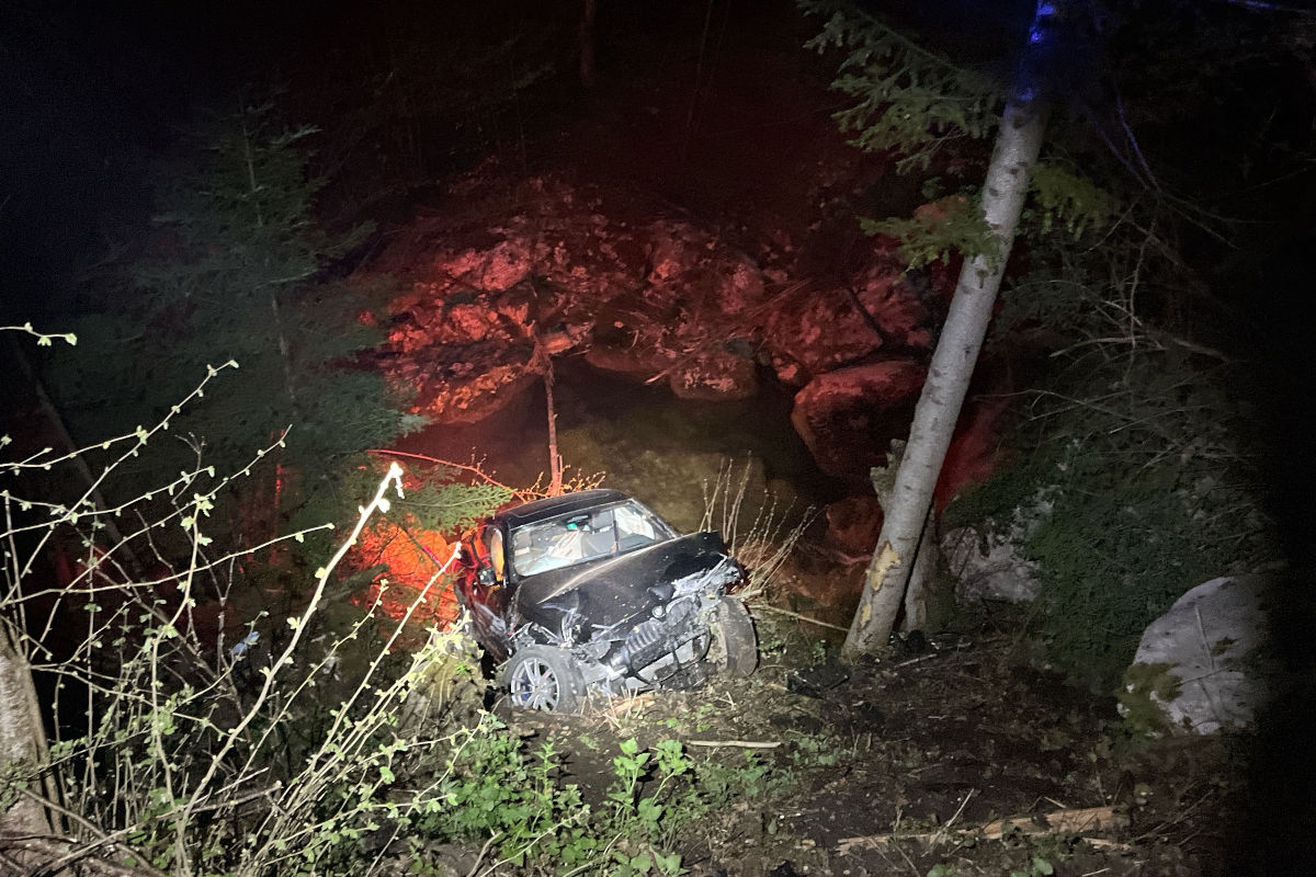 Unfall in Holderbank SO – Mutmasslich alkoholisierter Autofahrer kommt von Strasse ab