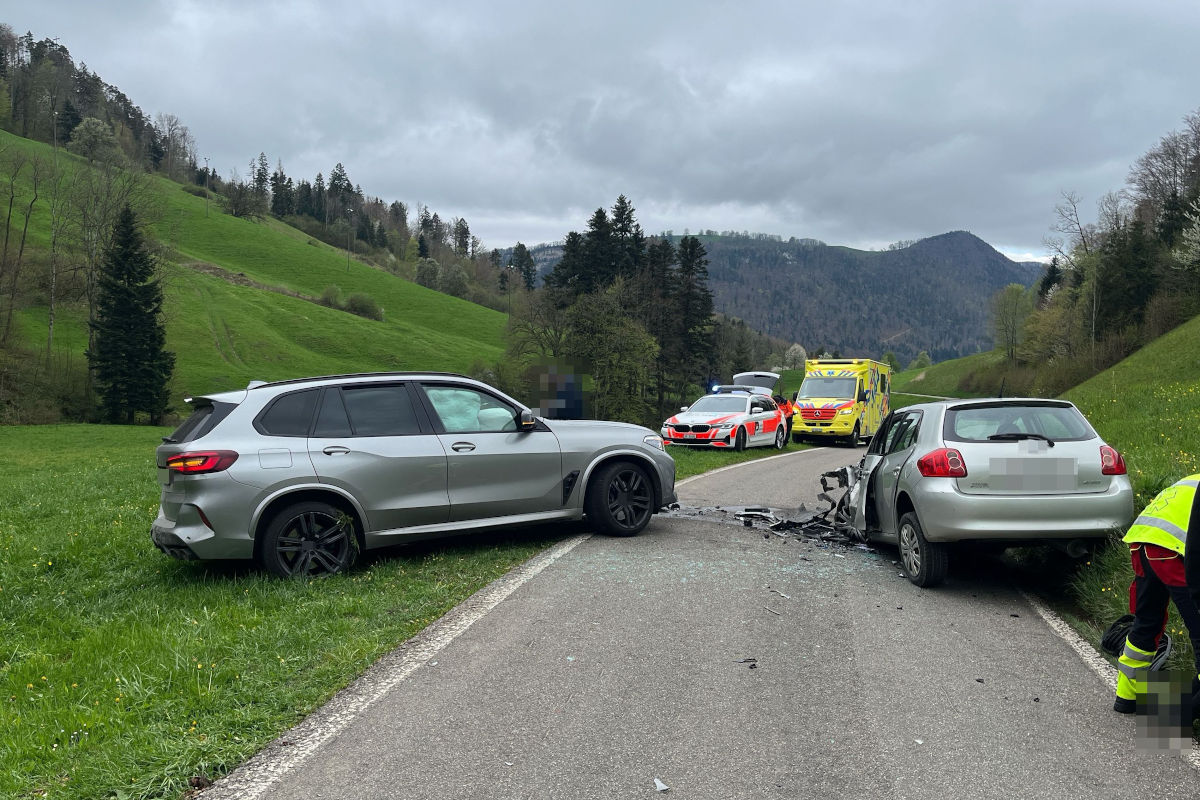 Unfall in Mümliswil SO – Zwei Autolenkerinnen nach Kollision verletzt