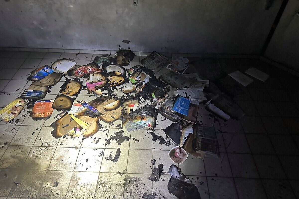 St. Gallen – Altpapier durch Kerze in Brand geraten