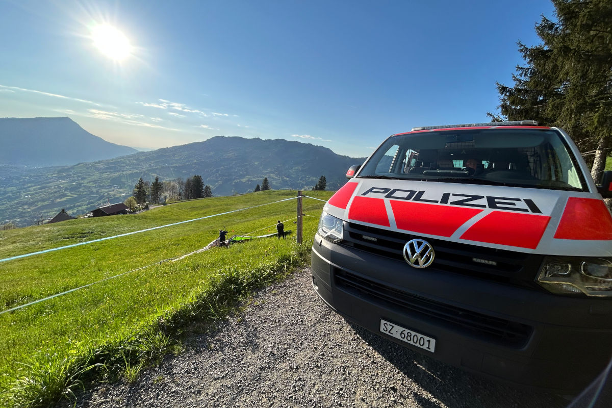 Tödlicher Unfall in Schwyz SZ – Deltasegler stirbt bei Absturz