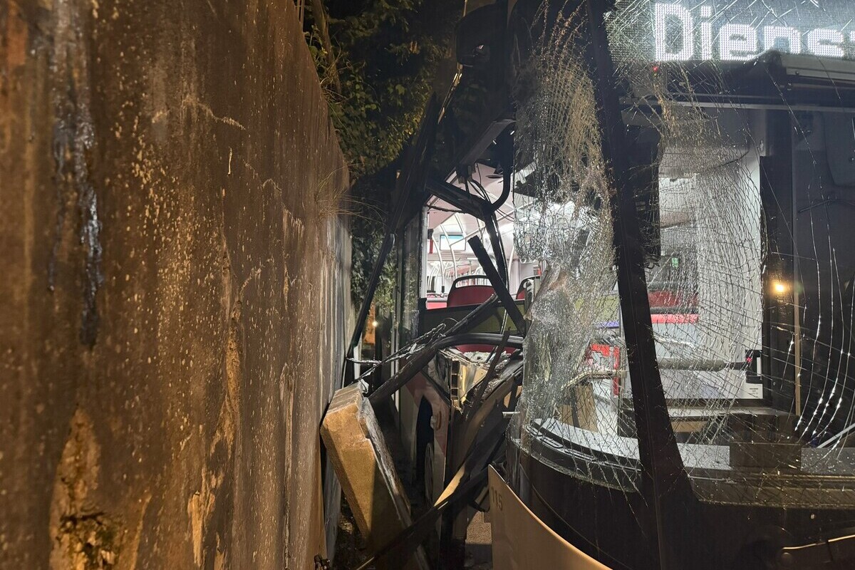 St.Gallen – Selbstunfall mit einem Linienbus