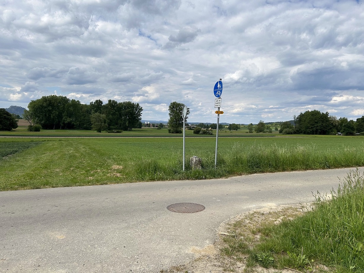 Ramsen SH – Fahrer flüchtet nach Unfall am Grenzübergang