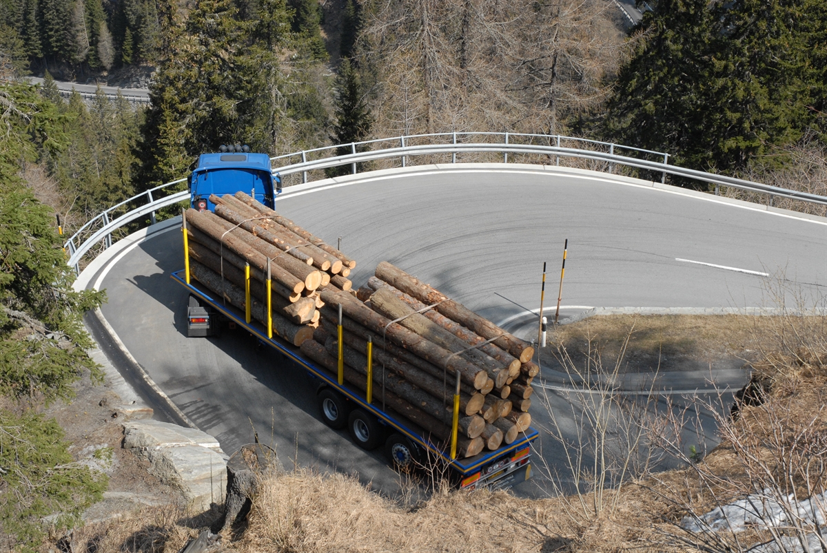 Belagserneuerung sorgt für Sperrungen am Malojapass