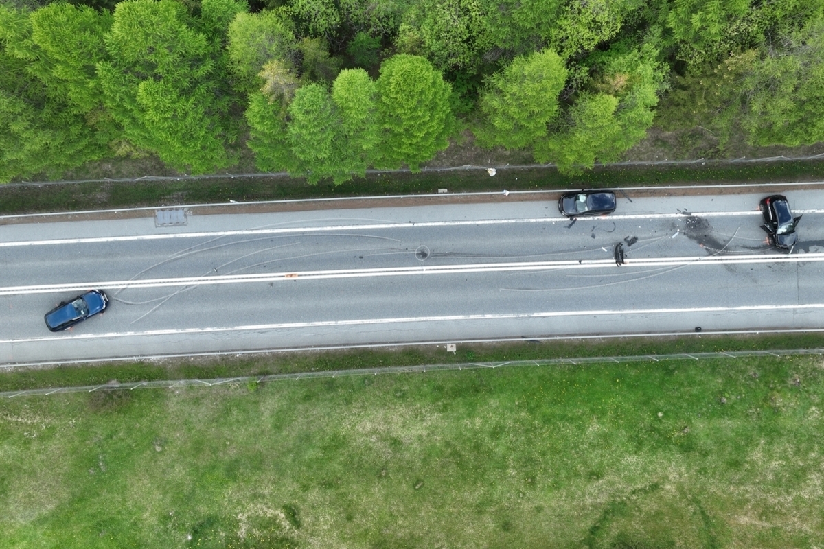Splügen GR – Unfall mit drei Autos – sechs Verletzte