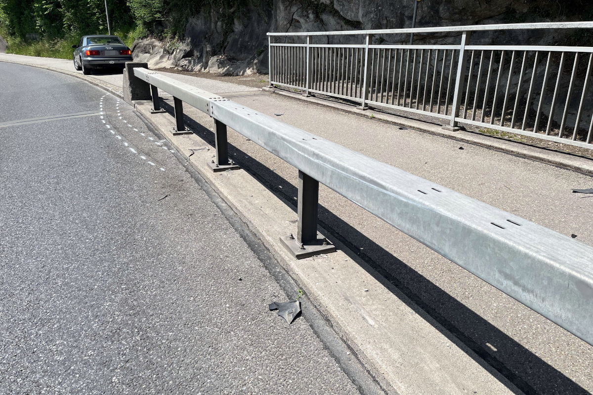 Neuhaus SG – Zeugenaufruf nach Selbstunfall