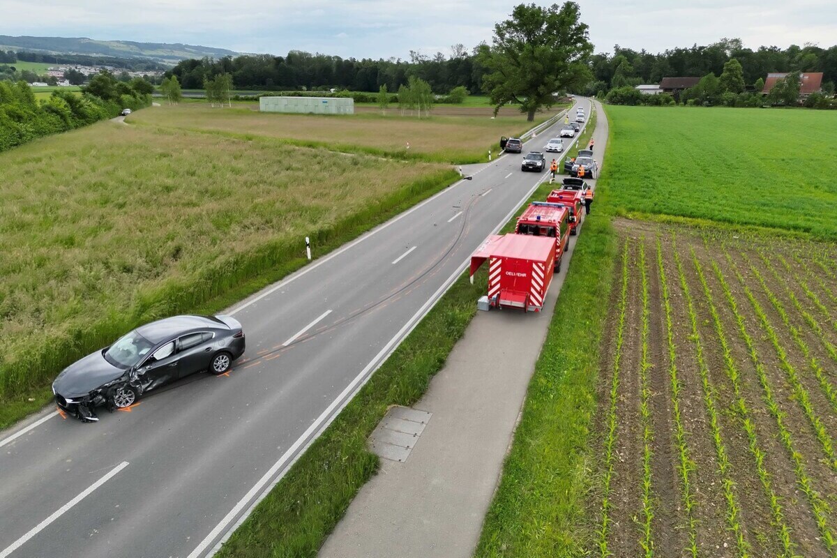 Unfall in Hünenberg ZG – Auto gerät auf Gegenfahrbahn