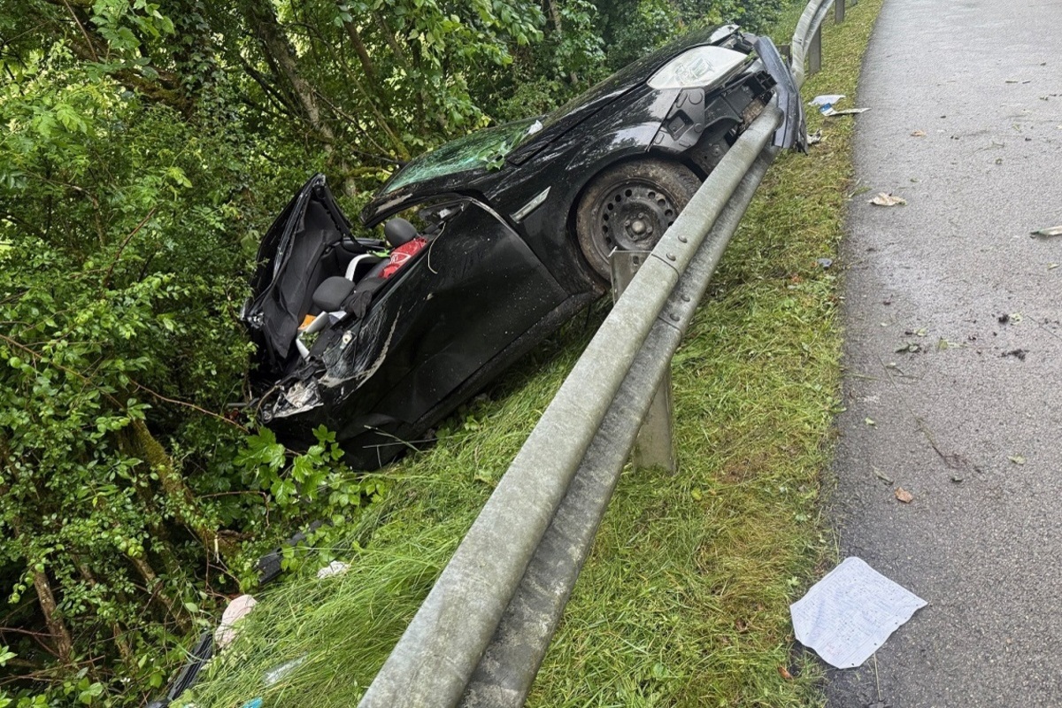 Osterfingen SH – Junglenker flüchtet von Unfallstelle