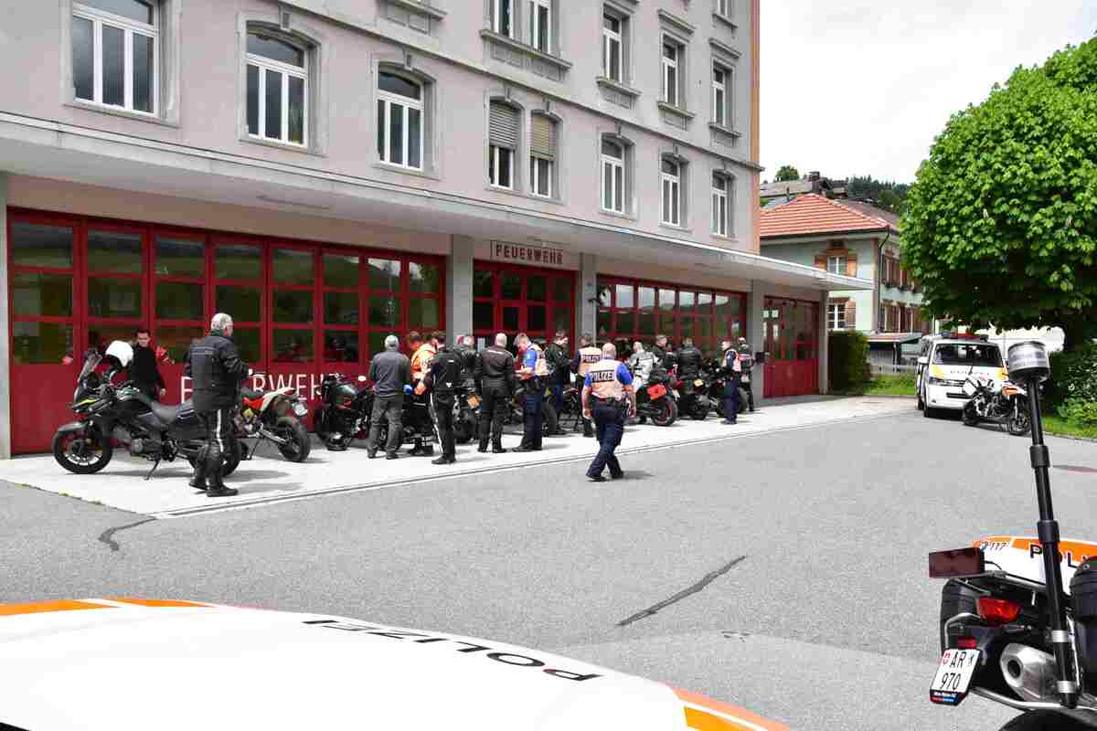 Verkehrskontrollen in Gais/Urnäsch AR – Zweiräder an Auffahrt im Visier