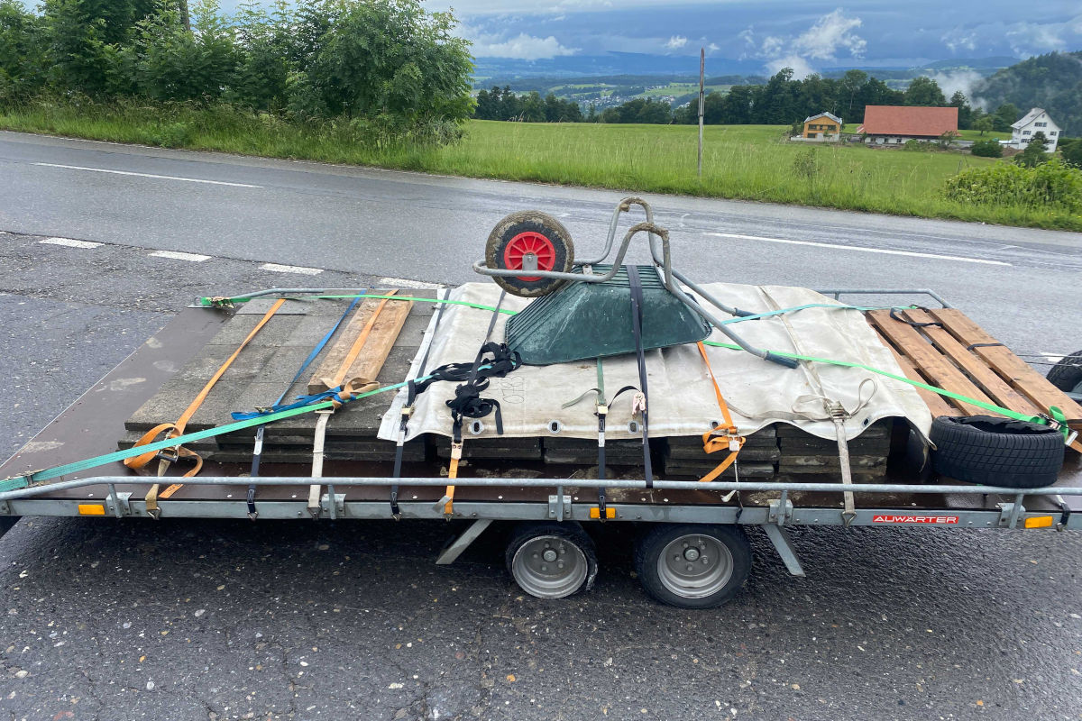 Kanton Zug – Mehrere Anzeigen gegen Autofahrer am Pfingstwochendende