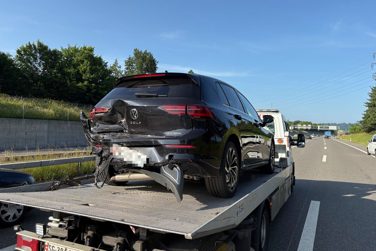 A1 Abtwil SG – Längere Stauzeit nach Auffahrunfall auf der Autobahn