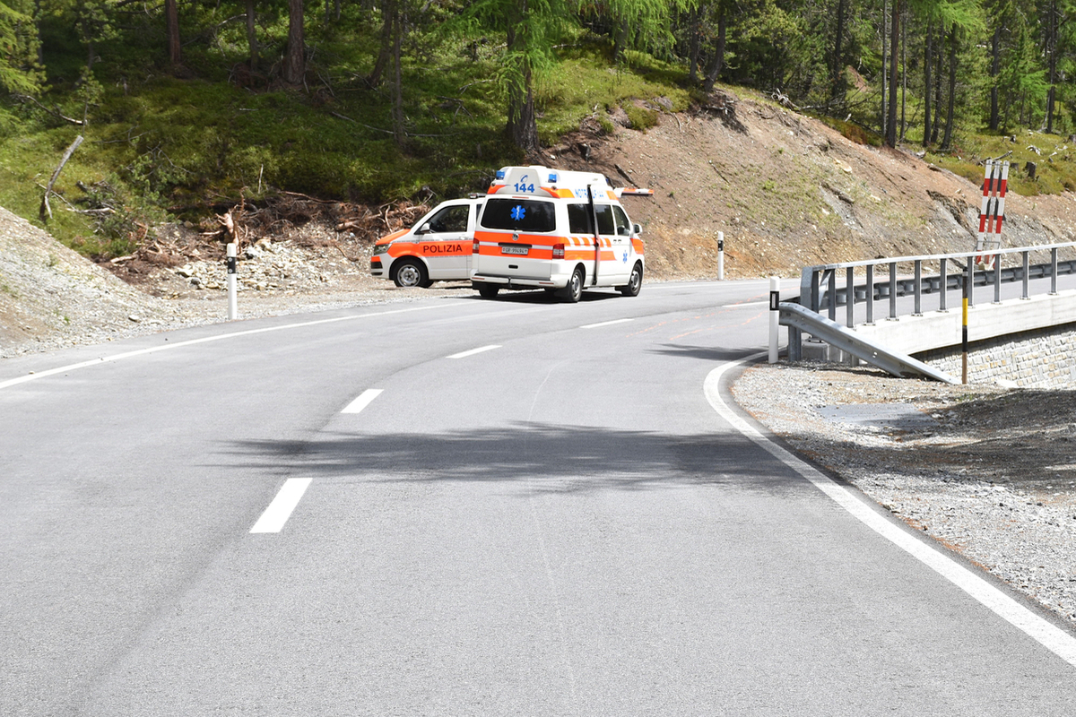 Zernez/Sufers GR – Drei Verletzte bei Motorradunfällen
