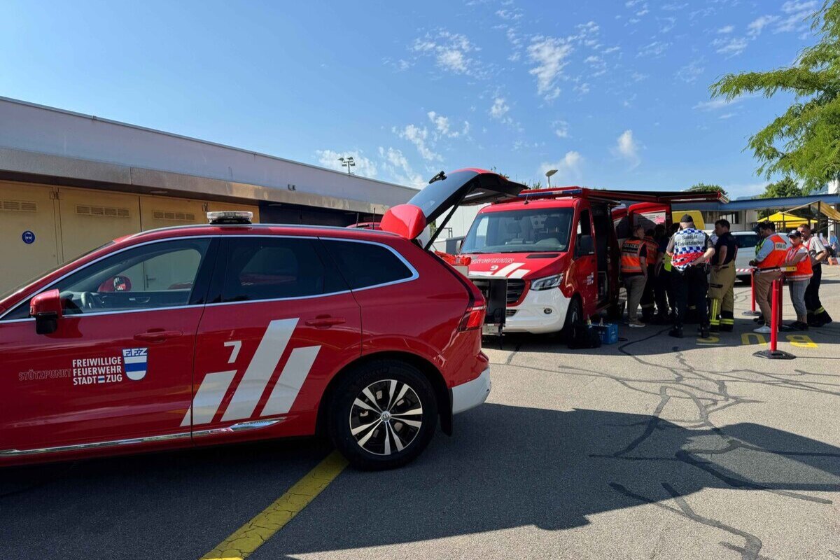 Baar ZG – Chlorgasaustritt im Schwimmbad – Feuerwehr im Einsatz
