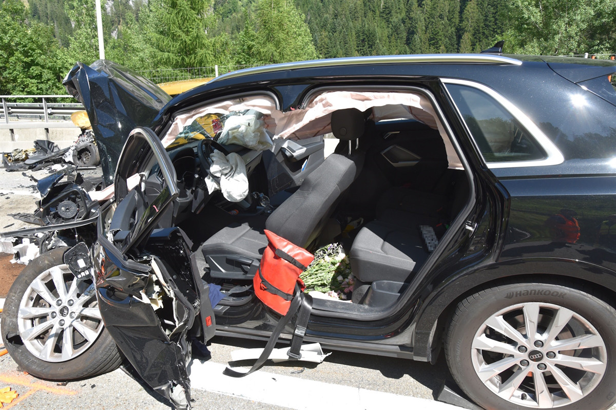 A13 Rongellen GR – Frontalkollision mit mehreren Verletzten führt zu Abbruch der Alpen Challenge