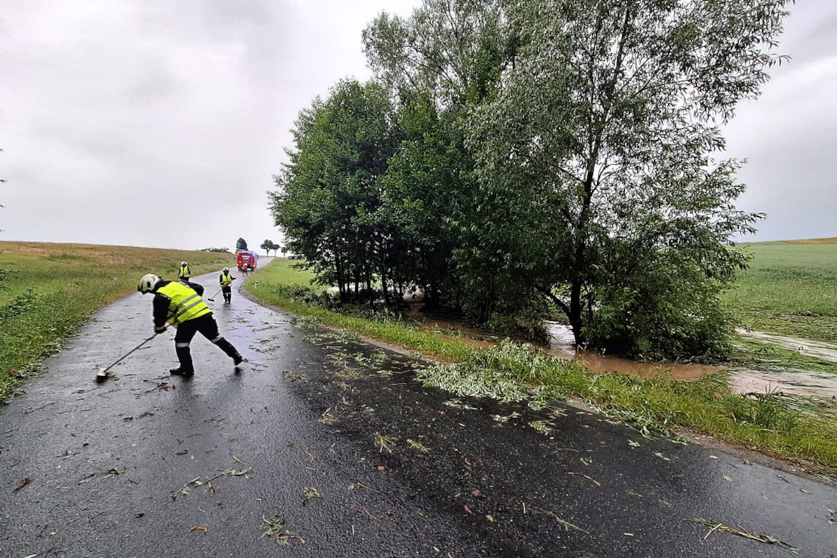 Waidhofen an der Thaya NÖ – Feuerwehr beseitigt schwere Unwetterschäden