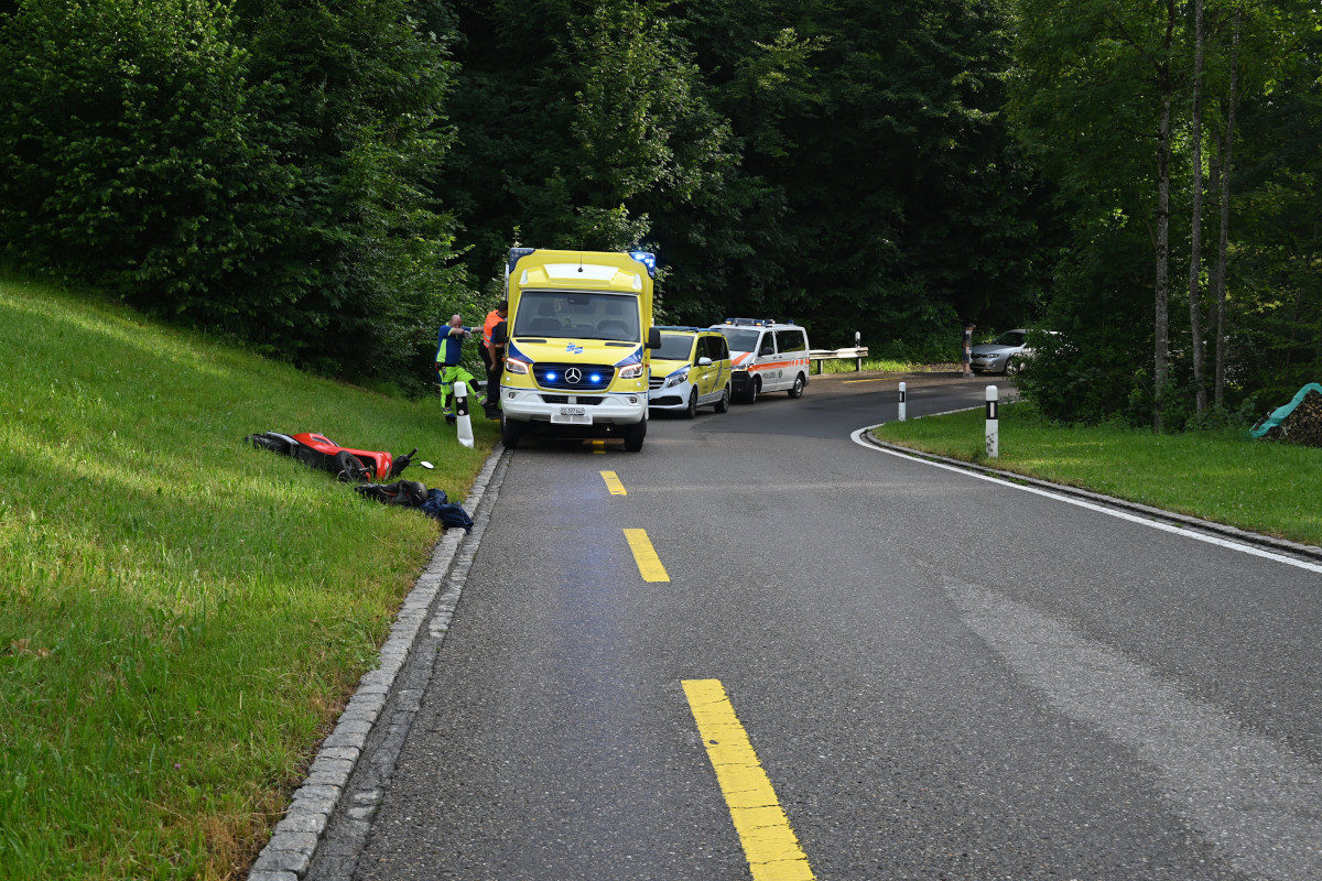 Oberhelfenschwil SG – 81-Jähriger bei Unfall mit Elektro-Kleinmotorrad verletzt