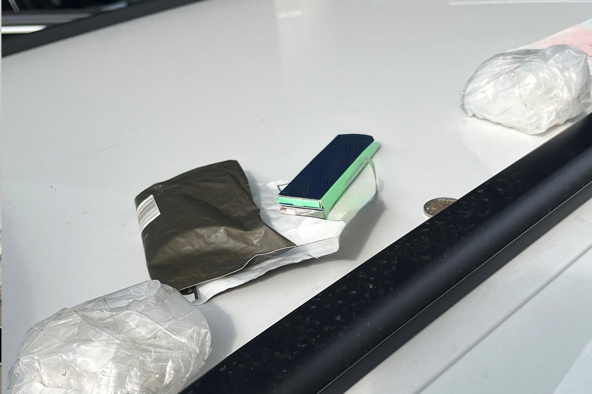 München BY – Zoll stellt Drogen bei Reisendem im Bus sicher