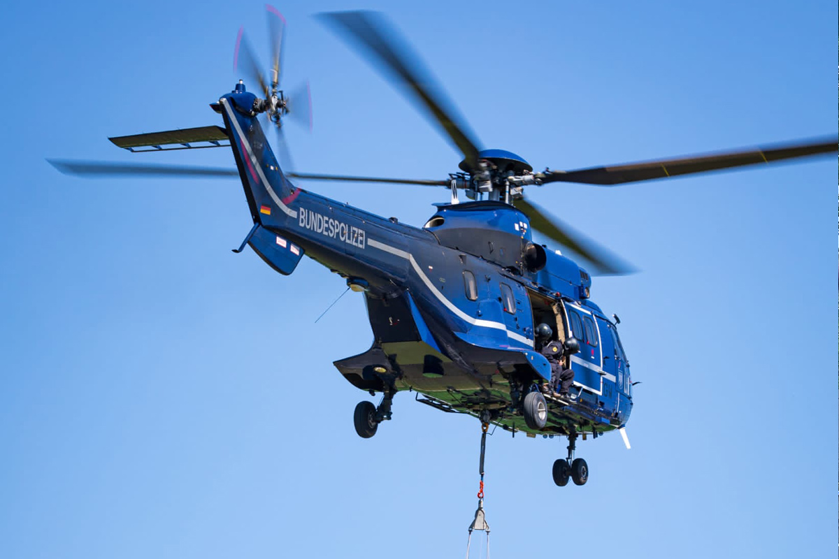 Treuenbrietzen BB – Bundespolizei wirft 43.000 Liter Löschwasser bei Waldbrand ab