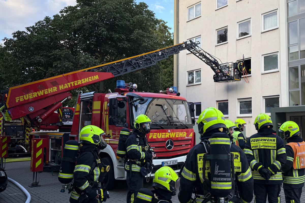 Hattersheim HE – Küchenbrand in Mehrfamilienhaus