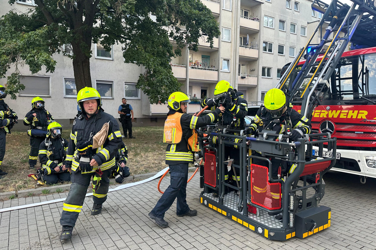 Hattersheim HE – Küchenbrand in Mehrfamilienhaus
