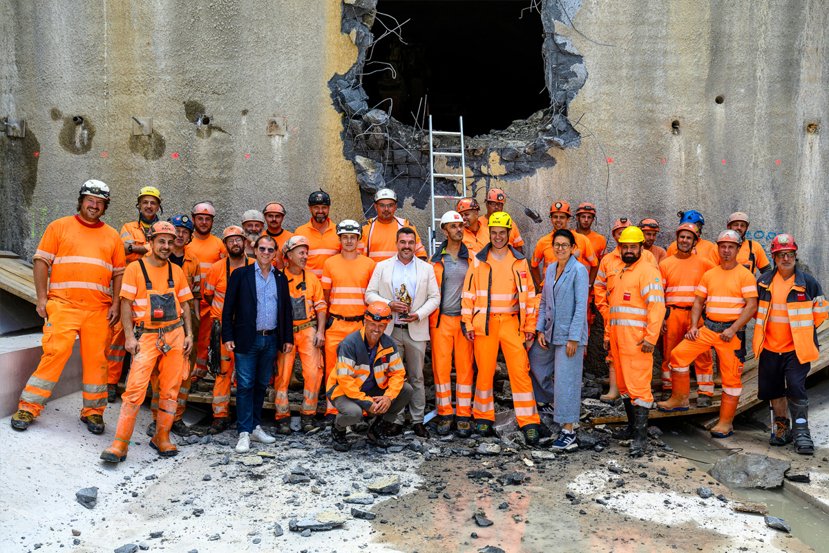 Durchschlagfeier in Cham ZG – Tunnel Städtlerwald durchstochen