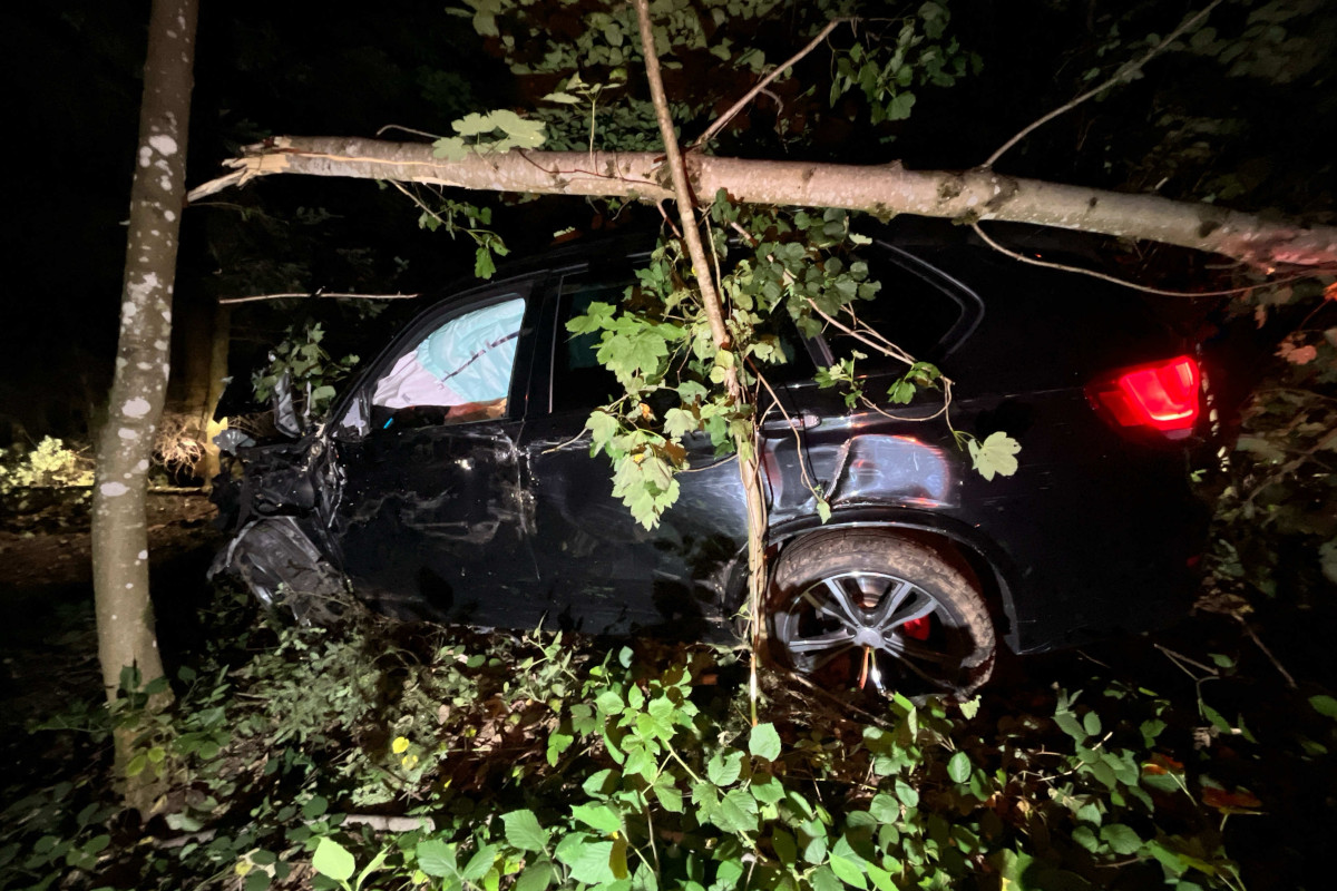 Selbstunfall in Niederbuchsiten SO – Auto landet in Böschung