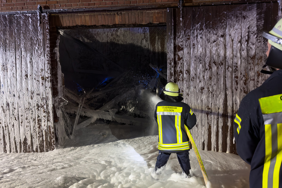 Lüchow-Dannenberg NI – Großeinsatz der Feuerwehr bei Brand von Scheune