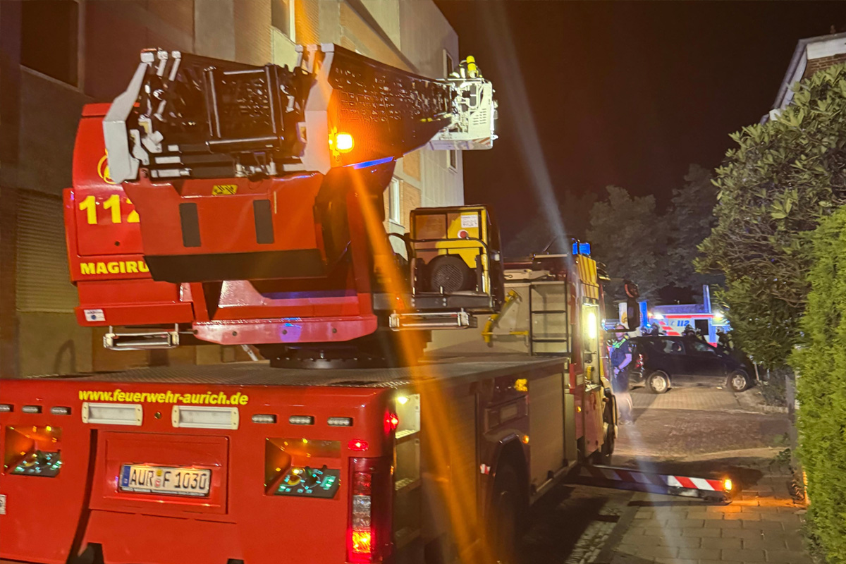 Aurich NI – Drei Verletzte bei Brand von Keller in Mehrfamilienhaus