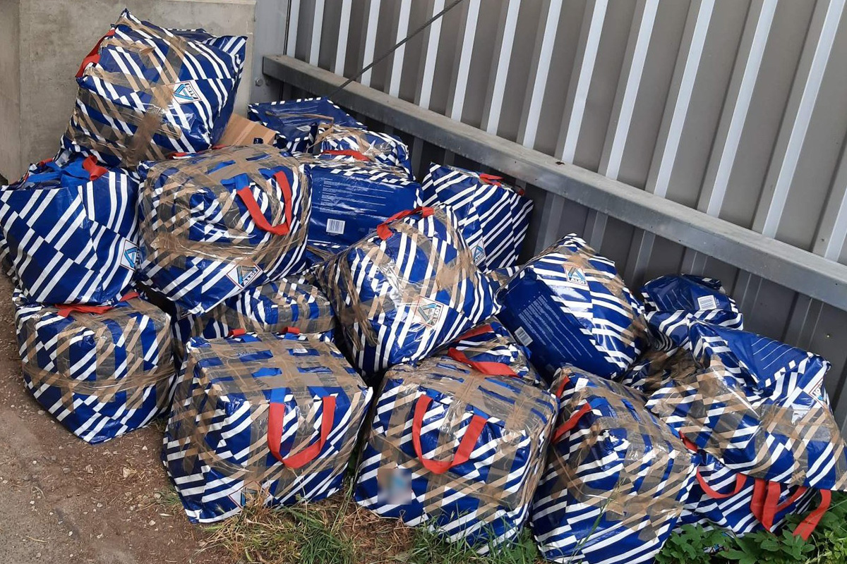 Aachen NW – Polizei stellt mutmaßliche Hehlerware und Bargeld sicher