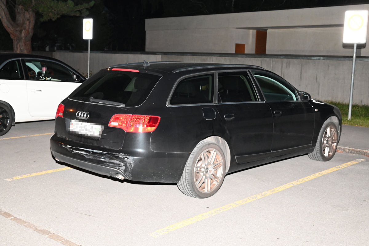 Unfall in Oberriet SG – Mann prallt mit Roller gegen parkiertes Auto