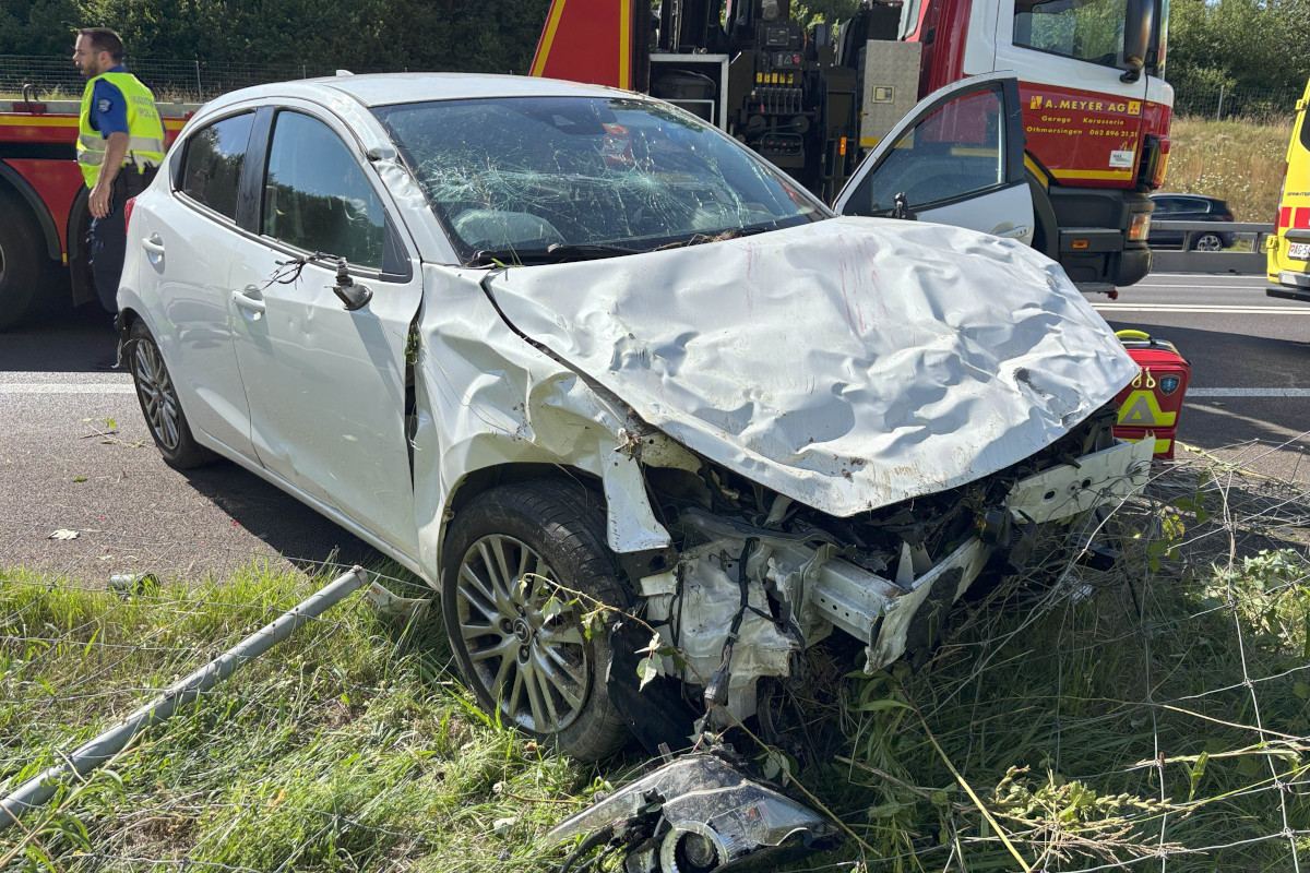 A1 Mägenwil AG – Auto überschlägt bei Unfall auf Autobahn