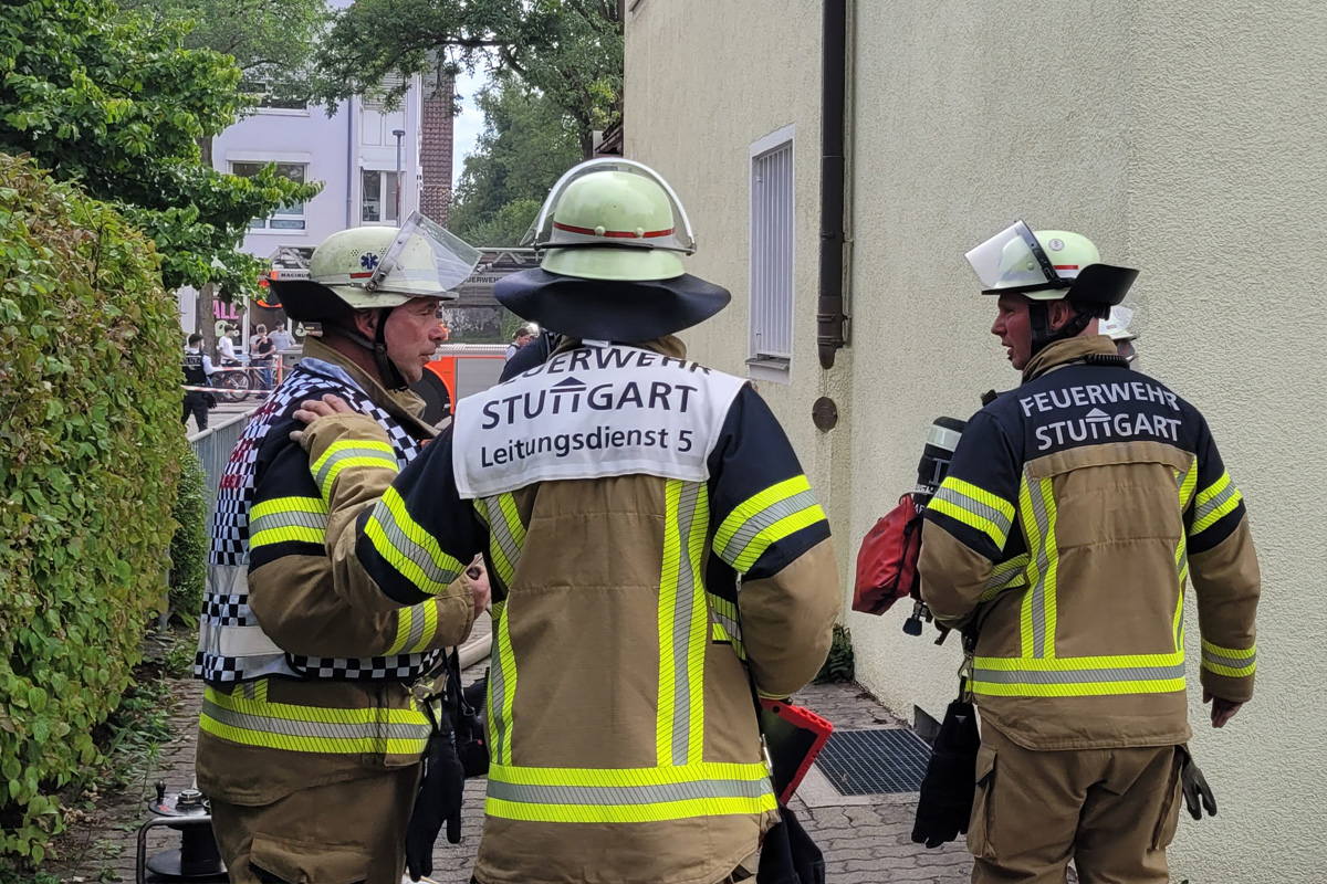 Stuttgart BW – Brand in Wohn- und Geschäftsgebäude
